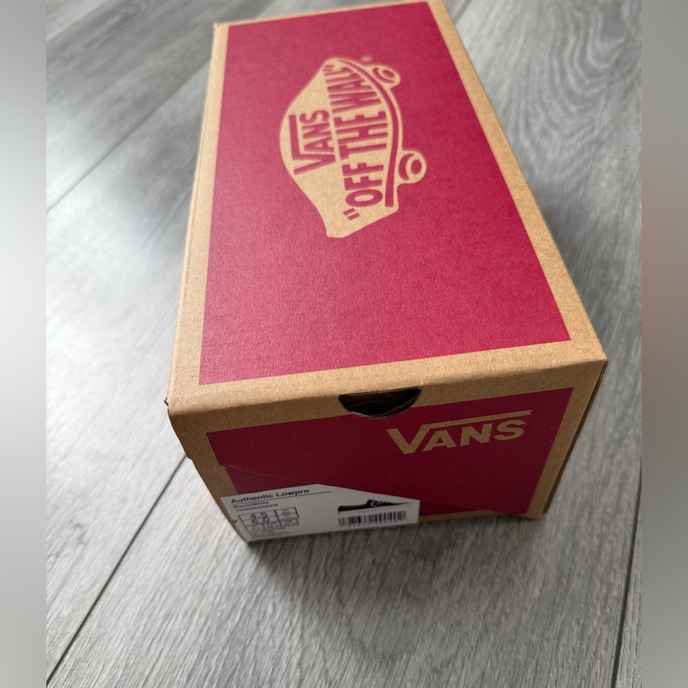 Vans Authentic Lowpro Women’s Shoes New in Box Black, Size 6 - Picture 10 of 10